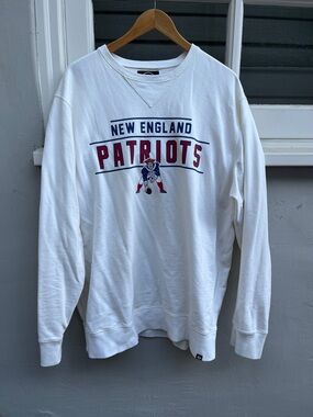 New England Patriots White Crewneck Sweatshirt